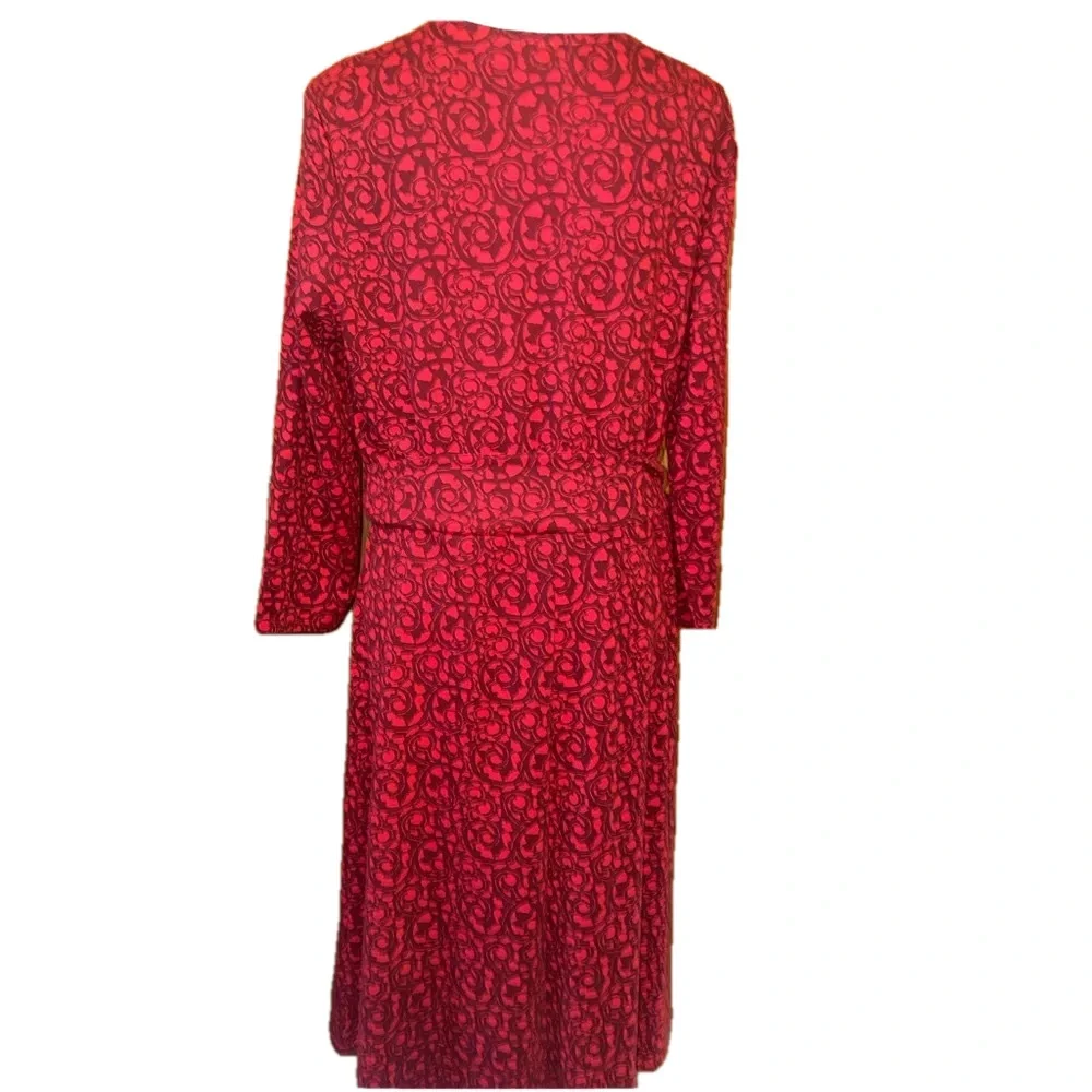 3/4 sleeve faux wrap dress, paisley like print. Lands End, - Picture 2 of 6
